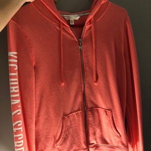 VS zip-up
